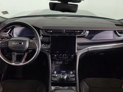 Used 2022 Jeep Grand Cherokee Trailhawk w/ Luxury Tech Group III image 41