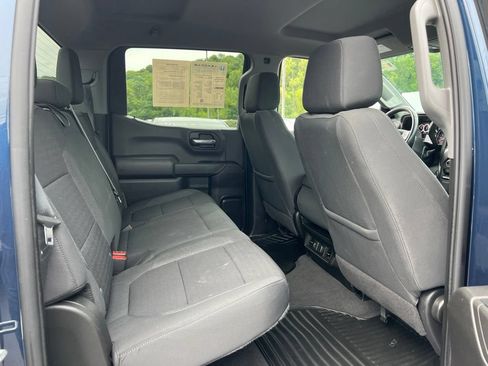 Used 2022 Chevrolet Silverado 1500 LT AWD/4WD image 24