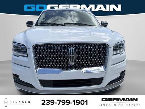Certified 2023 Lincoln Navigator Reserve AWD/4WD image 10