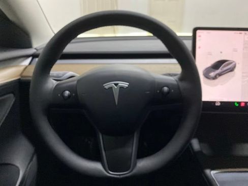 Used 2023 Tesla Model 3 Standard Range RWD image 12