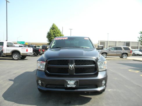 Used 2014 RAM 1500 Express AWD/4WD image 2