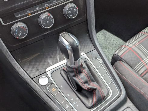 Used 2017 Volkswagen GTI Sport FWD image 17