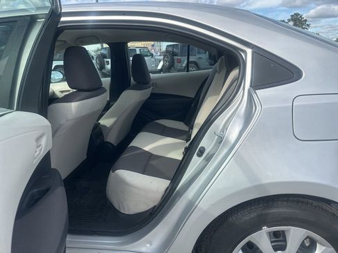 Used 2025 Toyota Corolla LE image 8