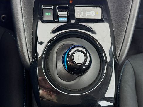 Used 2022 Nissan Leaf SV Plus image 25