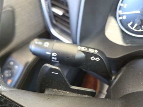 Used 2021 Nissan Rogue S AWD/4WD image 53