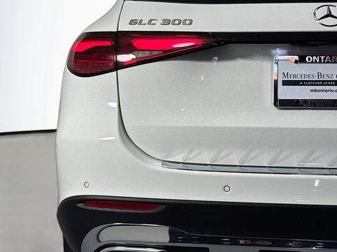 New 2026 Mercedes-Benz GLC 300 image 14