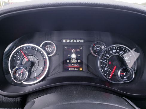 Used 2024 RAM 2500 Big Horn w/ Sport Appearance Package image 36