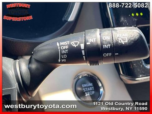Used 2023 Toyota Highlander Limited AWD/4WD image 27