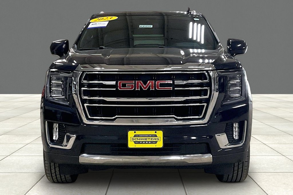 Used 2023 GMC Yukon SLT AWD/4WD image 3