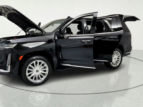 Certified 2024 Cadillac Escalade Premium Luxury AWD/4WD image 9