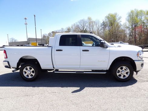 Used 2023 RAM 2500 Big Horn w/ Level 1 Equipment Group AWD/4WD image 9