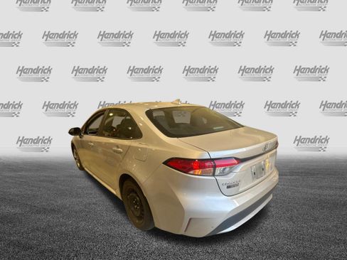 Used 2022 Toyota Corolla LE FWD image 43