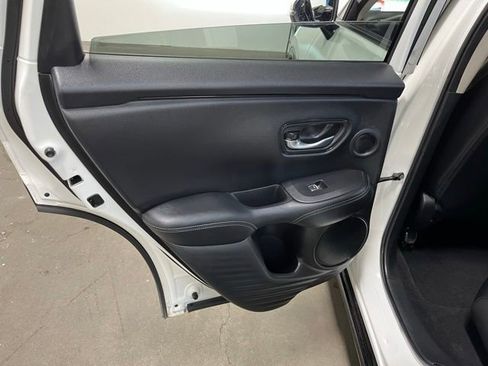 Used 2024 Honda HR-V EX-L image 19