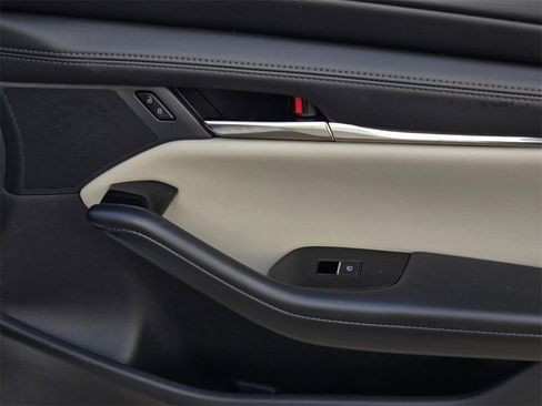 Certified 2025 MAZDA MAZDA3 s image 8