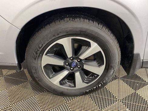 Used 2018 Subaru Forester 2.5i Limited AWD/4WD image 12