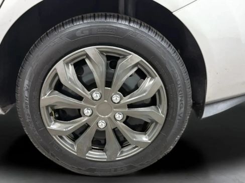Used 2017 Ford Fiesta S FWD image 24