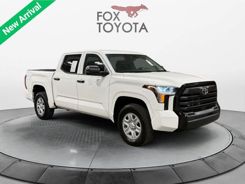 Used 2024 Toyota Tundra SR w/ SR Tow Package AWD/4WD image 5