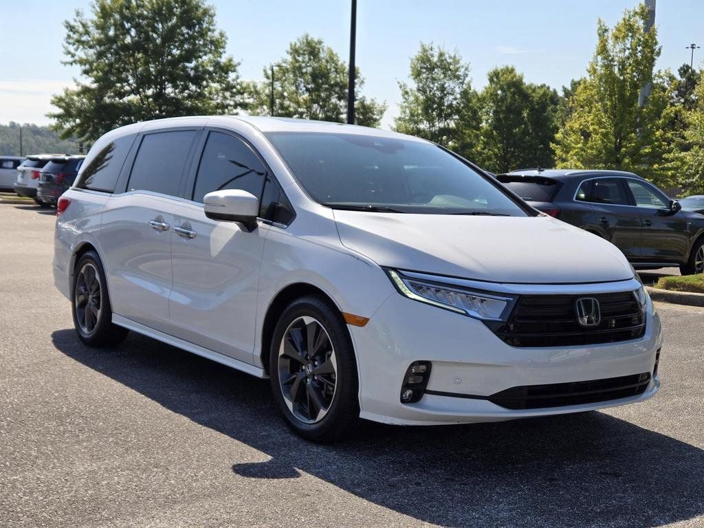 Used 2024 Honda Odyssey Elite image 5