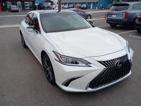 Used 2023 Lexus ES 350 w/ Premium Package FWD image 9