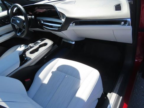 Used 2024 Cadillac Lyriq Sport w/ LPO, Floor Liner Package AWD/4WD image 46