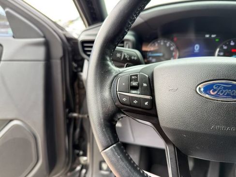 Used 2020 Ford Explorer XLT RWD image 32