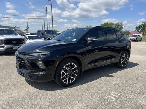 Used 2024 Chevrolet Blazer RS w/ Driver Confidence II Package FWD image 4
