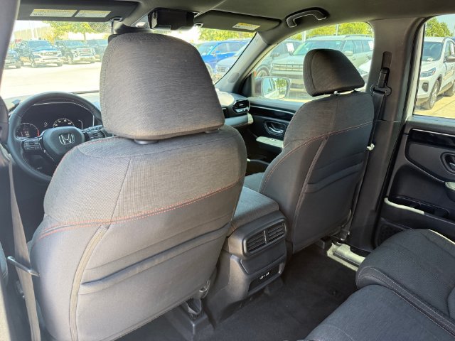 Used 2023 Honda Pilot Sport image 29