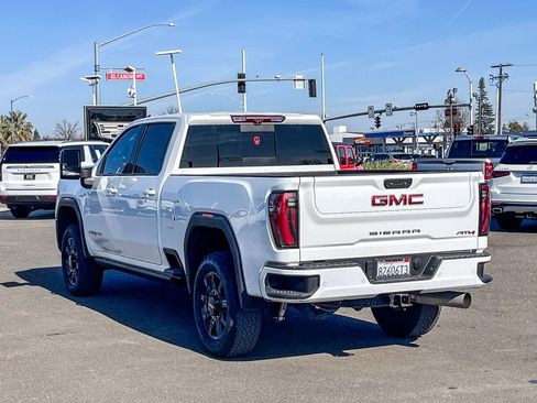 Used 2024 GMC Sierra 2500 AT4 w/ AT4 Premium Plus Package image 2