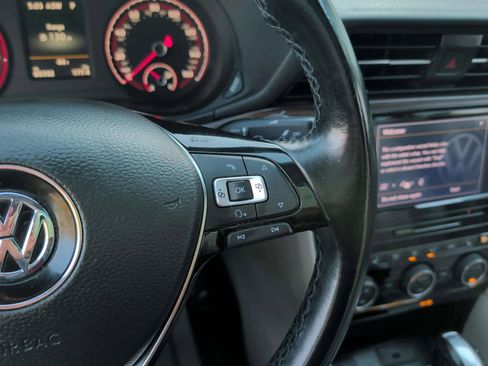 Used 2020 Volkswagen Passat 2.0T SEL image 22