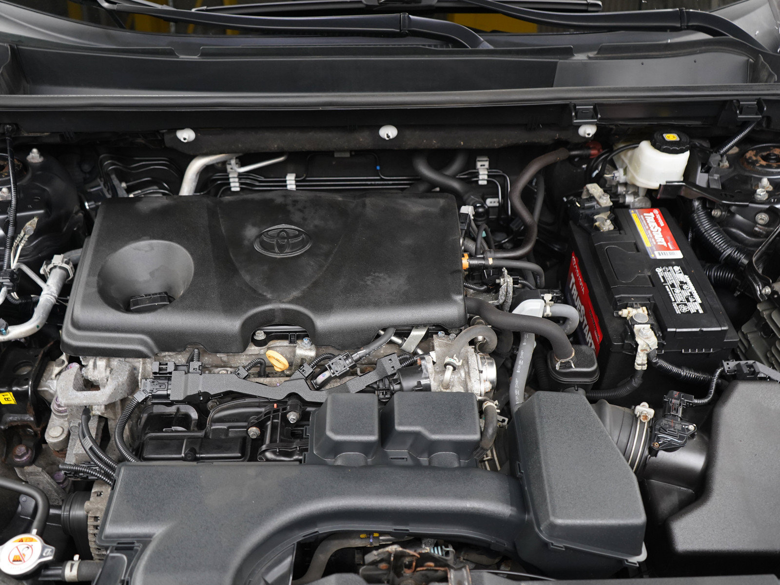 Used 2023 Toyota RAV4 XLE Premium AWD/4WD image 30