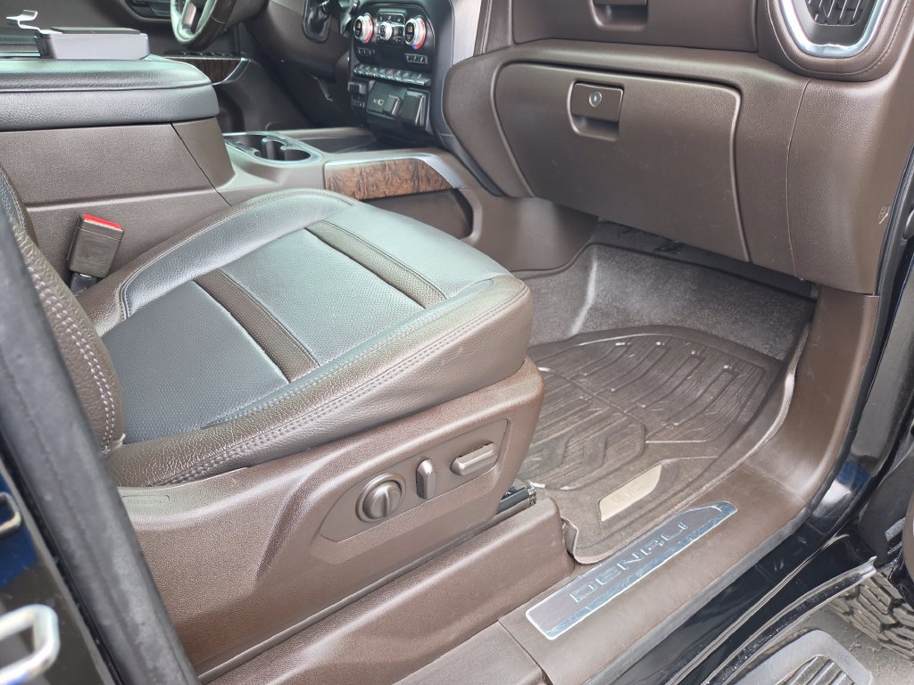 Used 2020 GMC Sierra 2500 Denali w/ Denali Ultimate Package AWD/4WD image 20