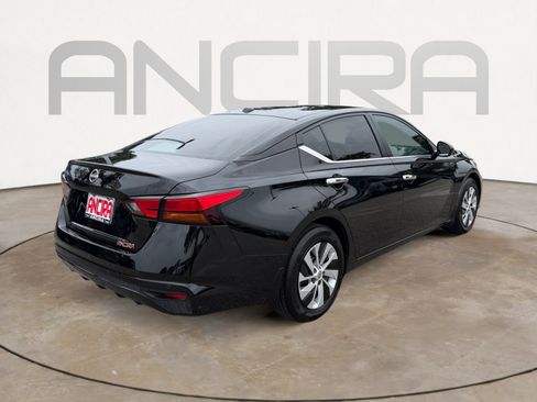 Certified 2025 Nissan Altima 2.5 S FWD image 12