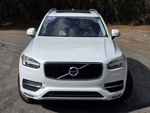 Used 2017 Volvo XC90 T6 Momentum w/ Vision Package image 2