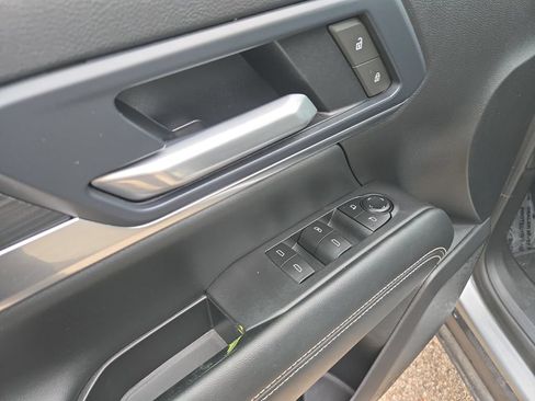 Used 2025 GMC Terrain Elevation AWD/4WD image 18