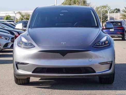 Used 2025 Tesla Model Y Long Range image 2