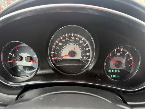Used 2013 Chrysler 200 Limited FWD image 15