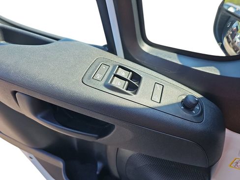Used 2025 RAM ProMaster 2500 w/ Convenience Group FWD image 26