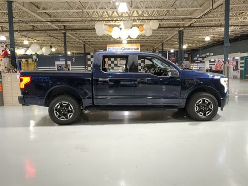 Used 2023 Ford F150 Lightning XLT AWD/4WD image 8