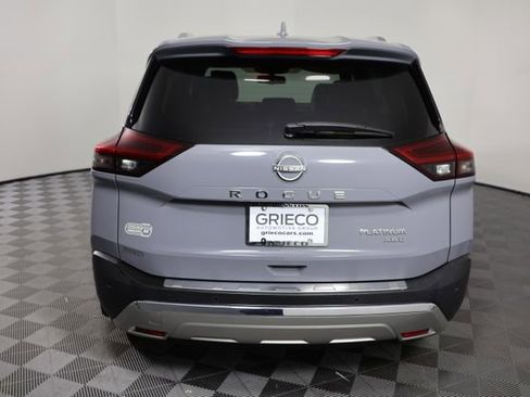 Used 2022 Nissan Rogue Platinum w/ Head-Up Display Package image 7