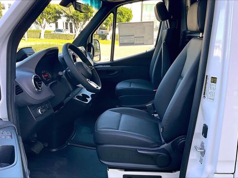New 2026 Mercedes-Benz Sprinter 2500 image 9