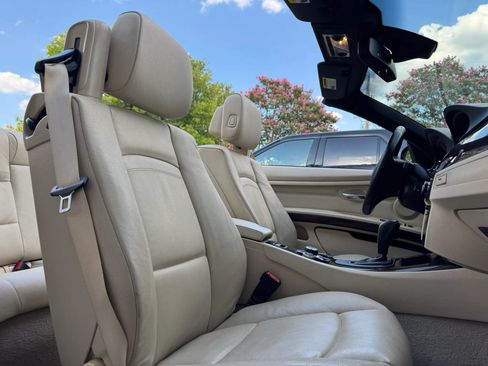 Used 2010 BMW 328i Convertible RWD image 33