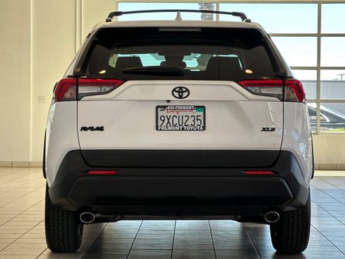 Certified 2025 Toyota RAV4 XLE FWD image 5