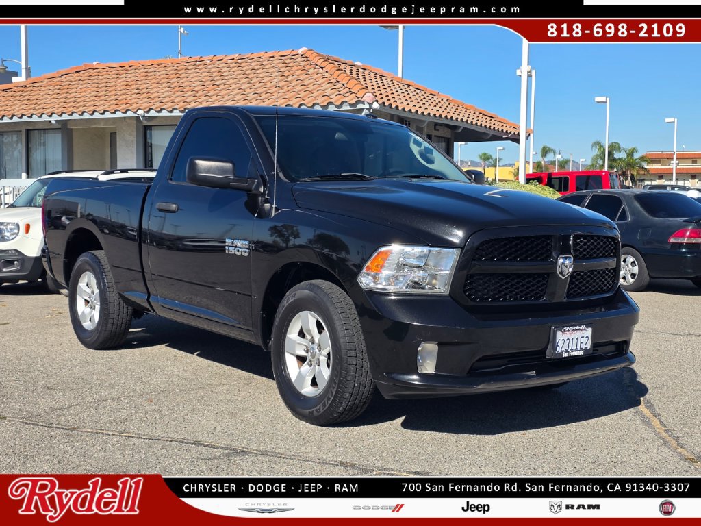Used 2017 RAM 1500 Express RWD image 1