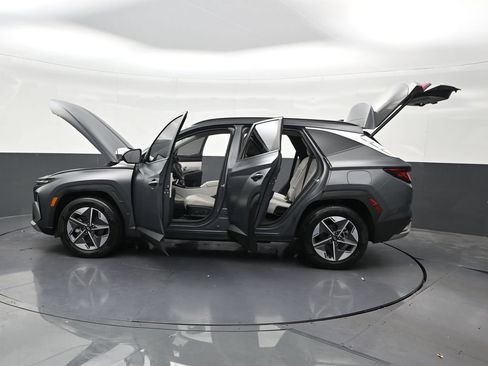 Used 2025 Hyundai Tucson SEL FWD image 39