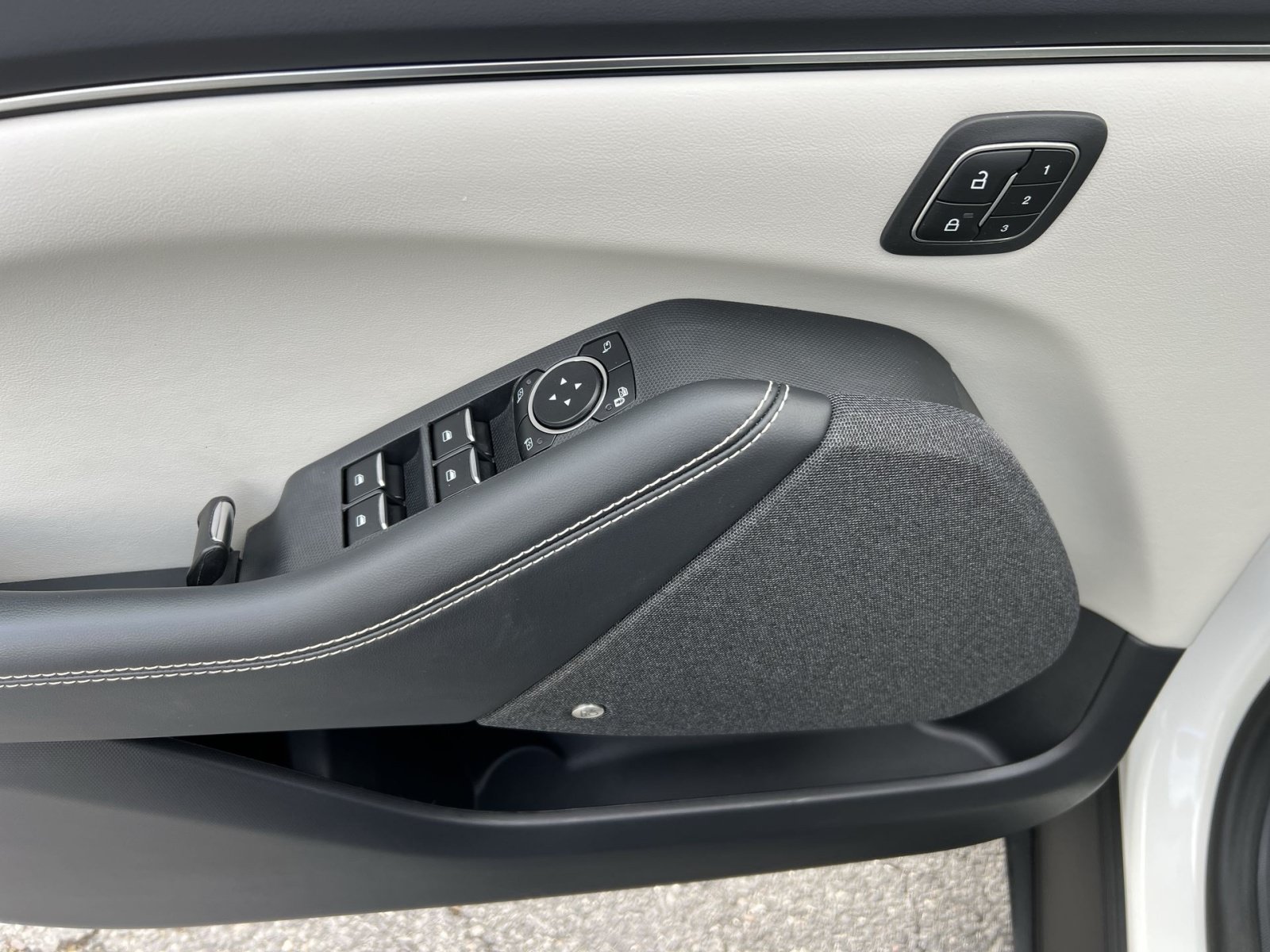 Used 2024 Ford Mustang Mach-E Premium AWD/4WD image 15