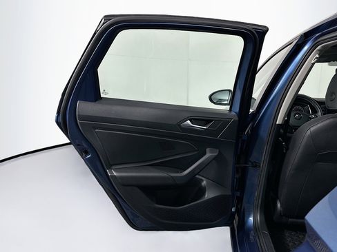 Used 2021 Volkswagen Jetta SE w/ SE Cold Weather Package image 26