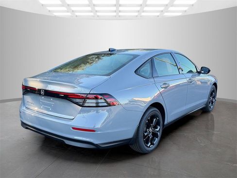New 2025 Honda Accord SE image 7