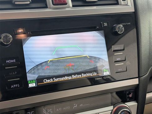 Used 2017 Subaru Outback 2.5i Limited image 19