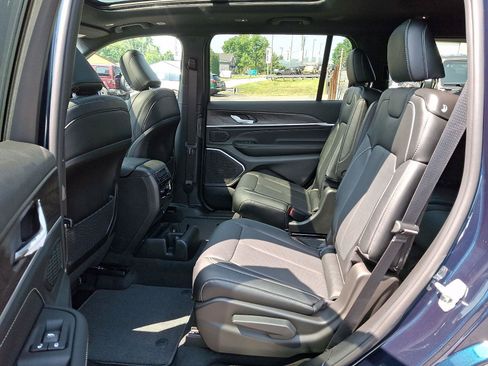 New 2026 Jeep Grand Cherokee L Limited AWD/4WD image 6