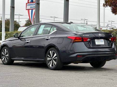 Certified 2022 Nissan Altima 2.5 SV image 6